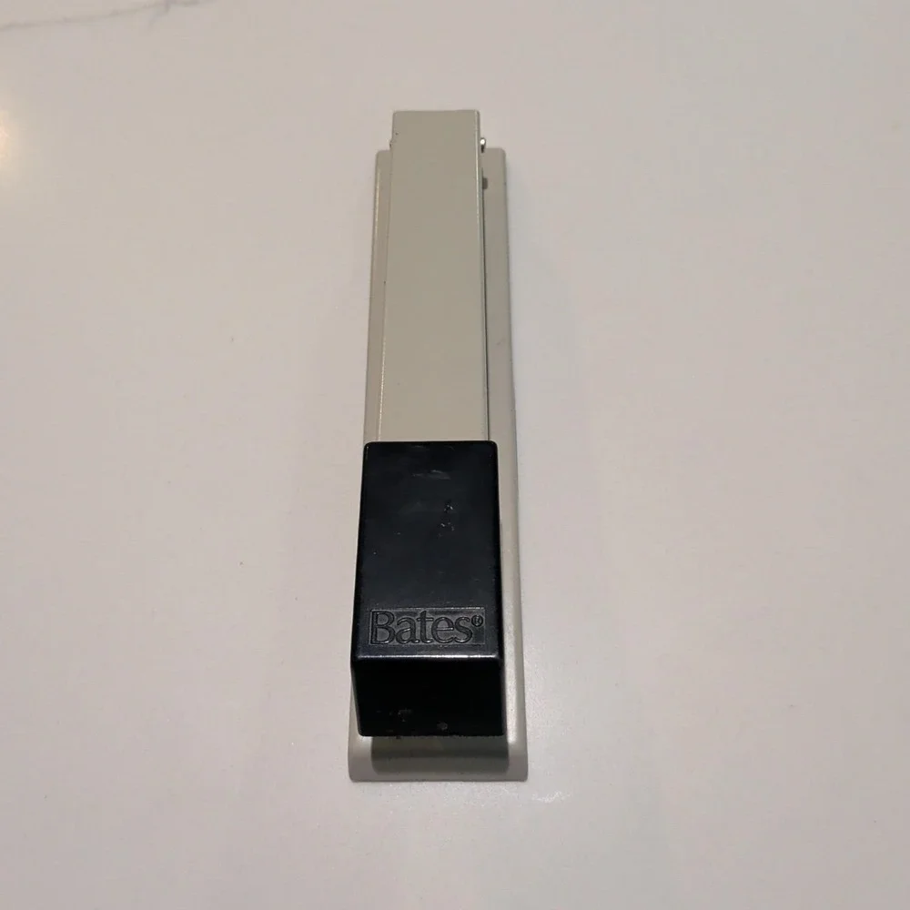 Vintage Bates 420 Stapler Tan & Black Desktop Handheld Staples Inside 24/6